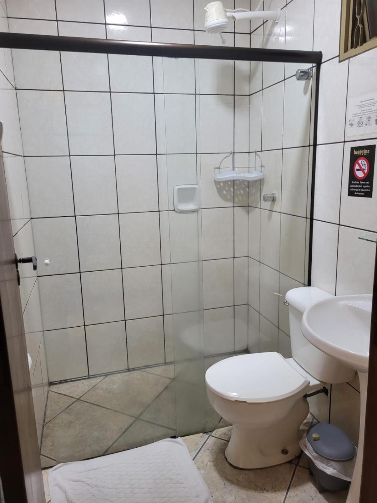 יגואריונה Happy Inn Hotel מראה חיצוני תמונה